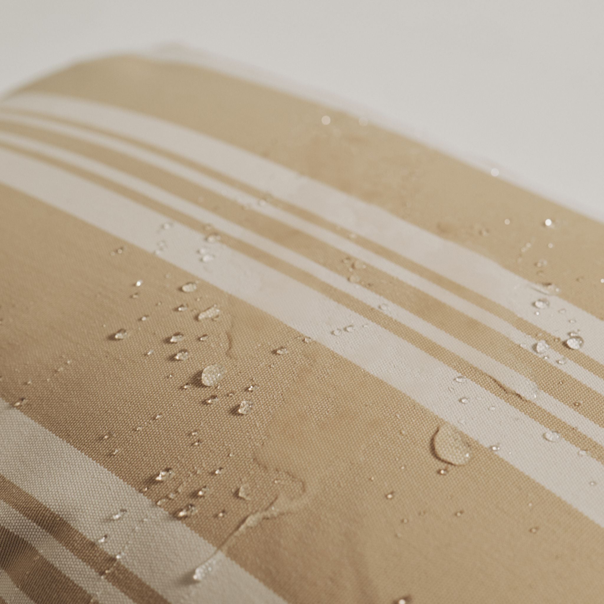 Udendørspude 50x50 - Beige stribet