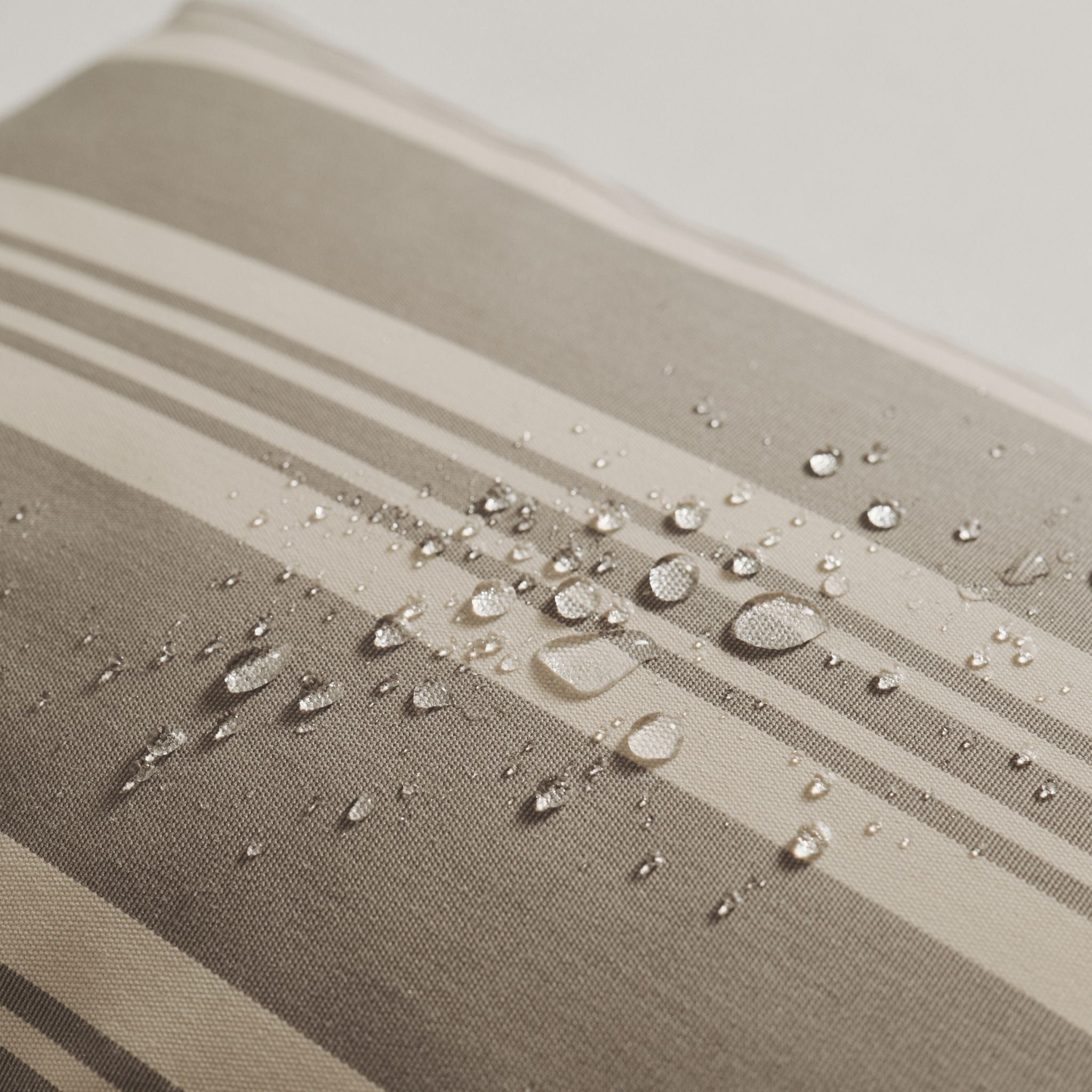 Udendørspude 40x60 - Grå stribet