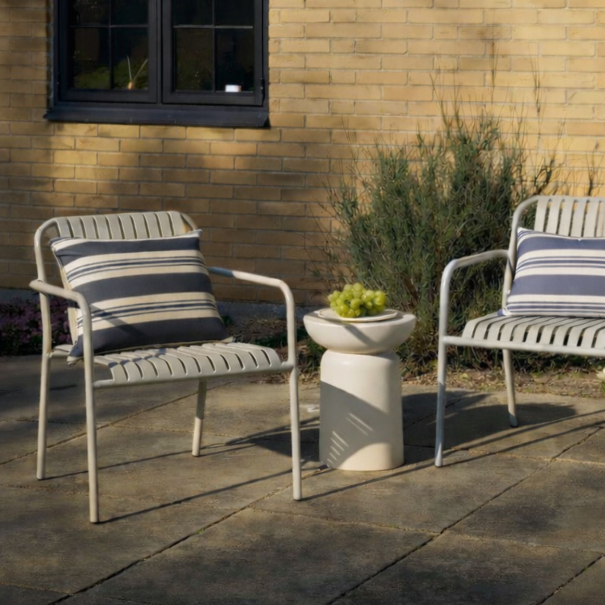 Udendørspude 40x60 - Navy stribet