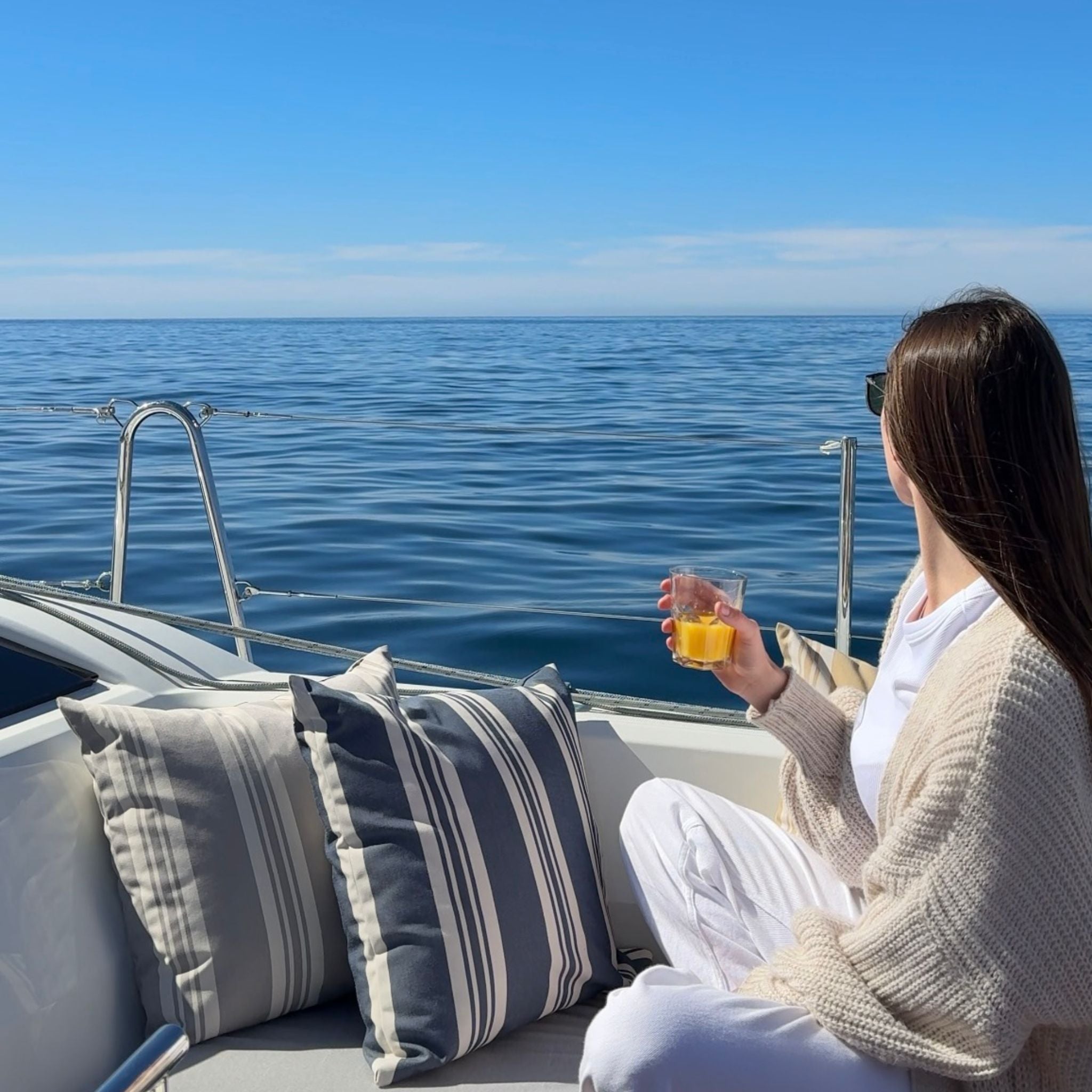 Udendørspude 40x60 - Navy stribet