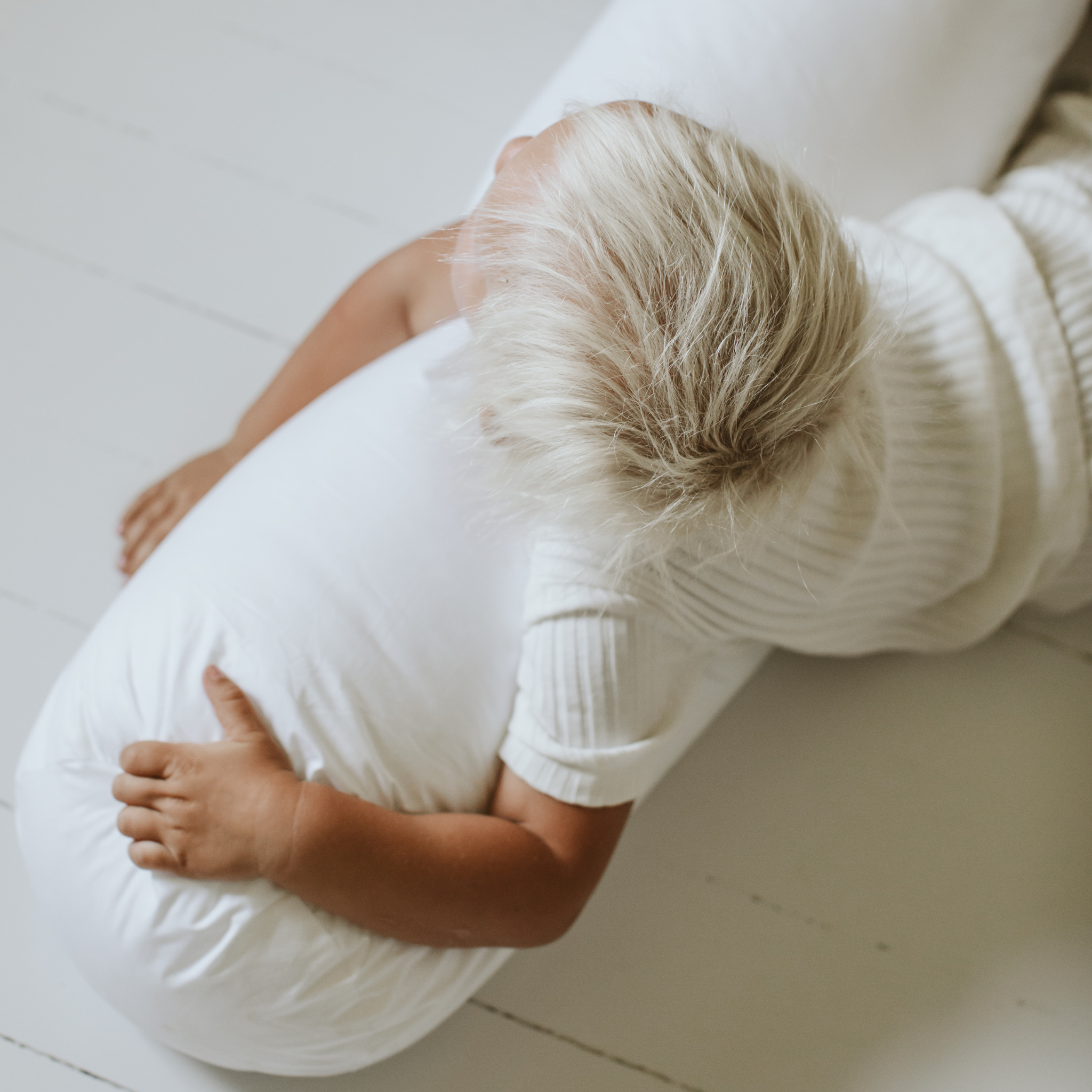 Comfort-I Junior Støttepude inkl. betræk - Hvid