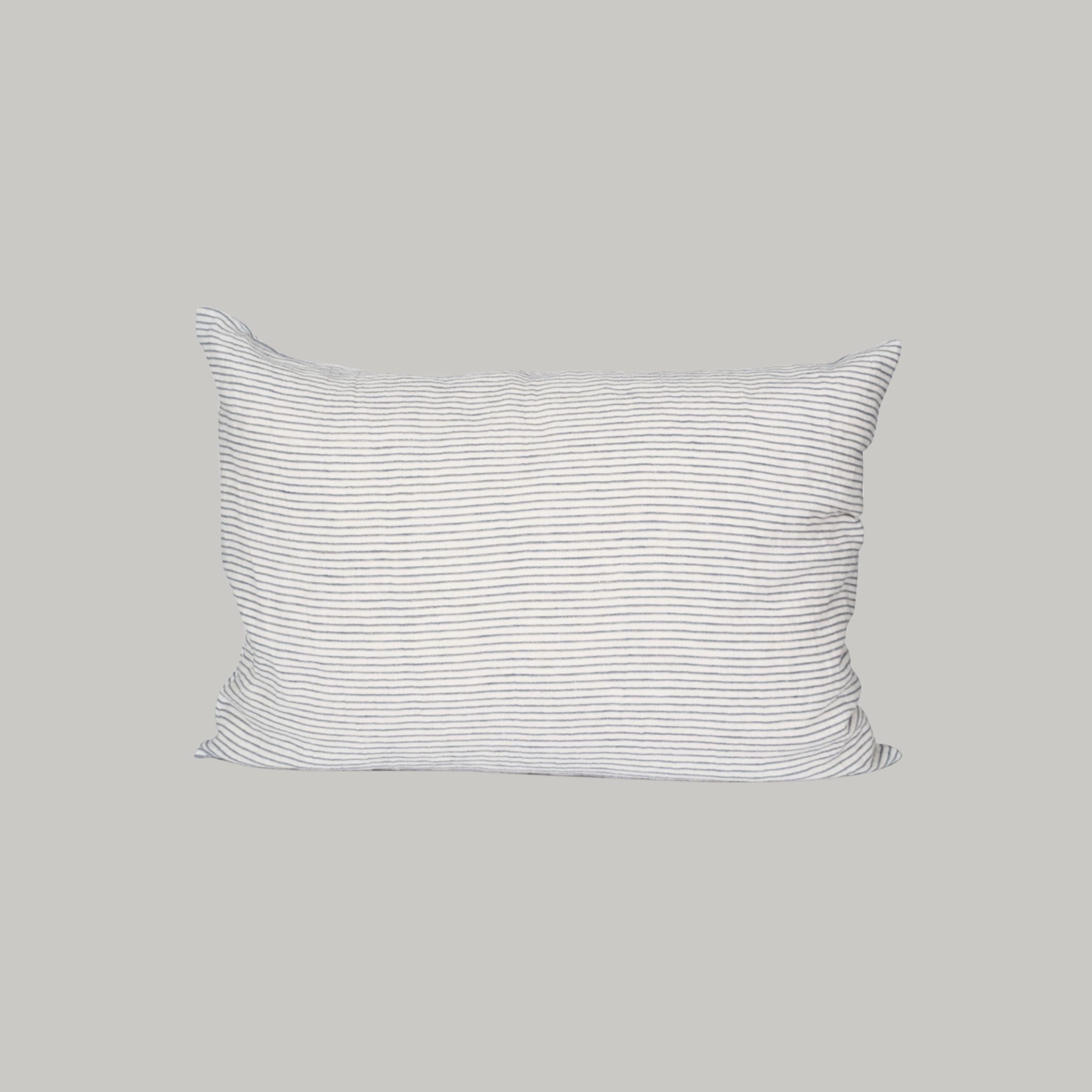 Pyntepude i hør - Stripe - 50x70cm