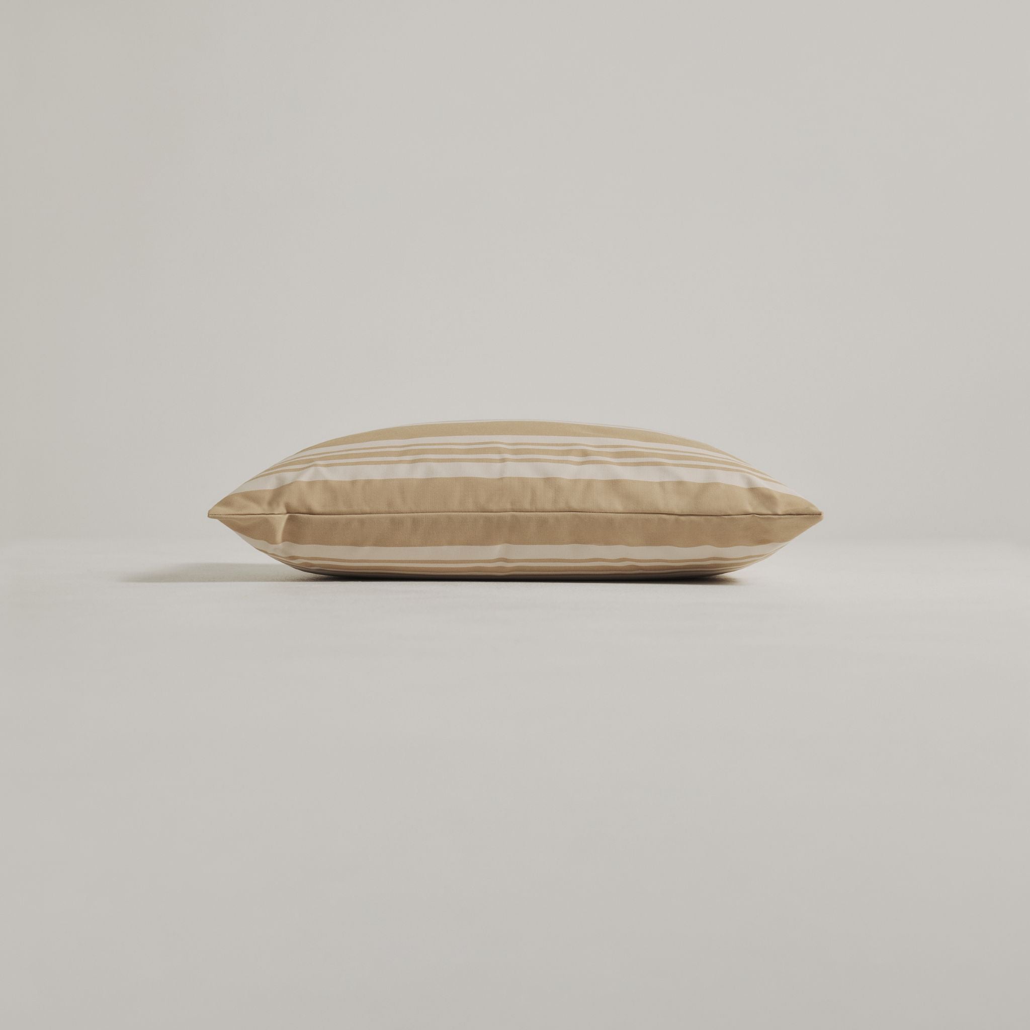 Udendørspude 40x60 - Beige stribet