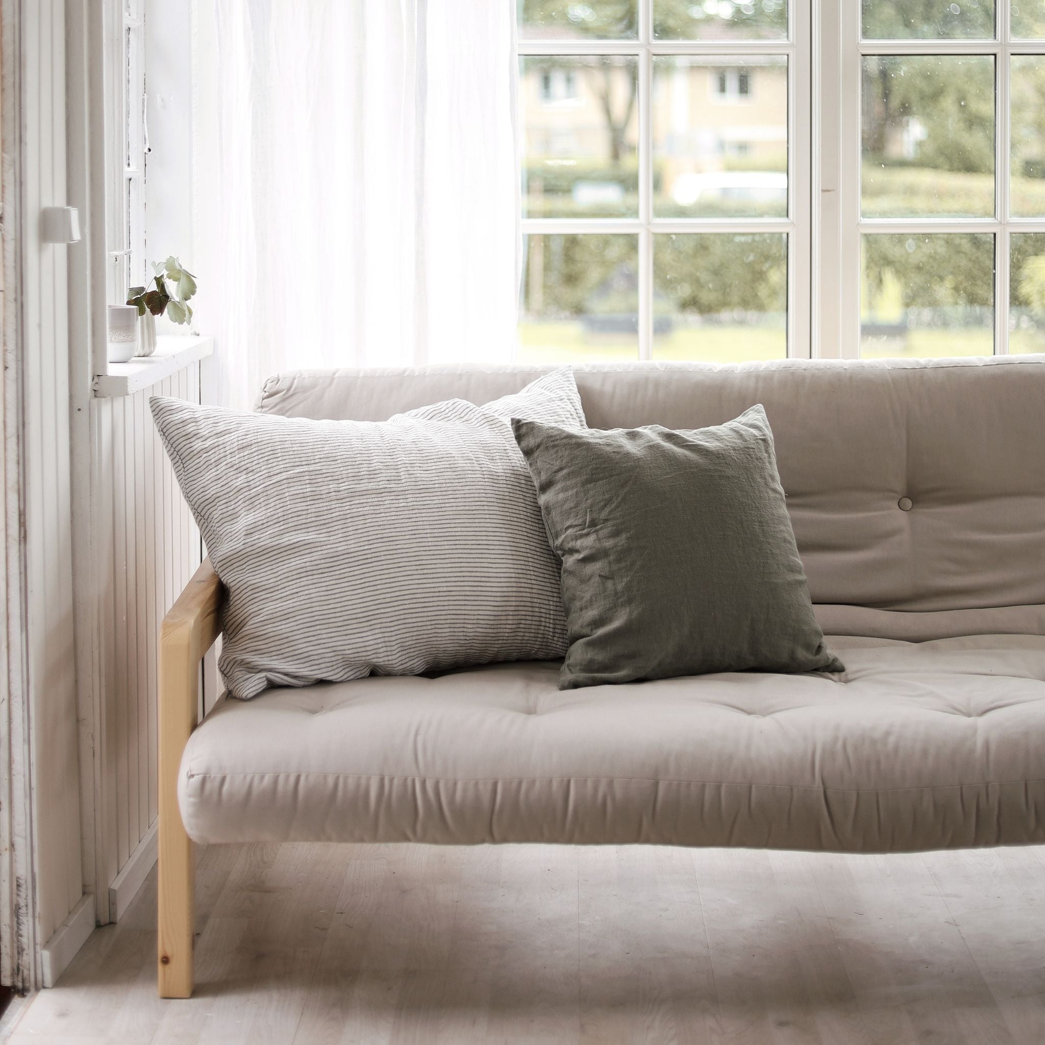 Pyntepude i hør - Stripe