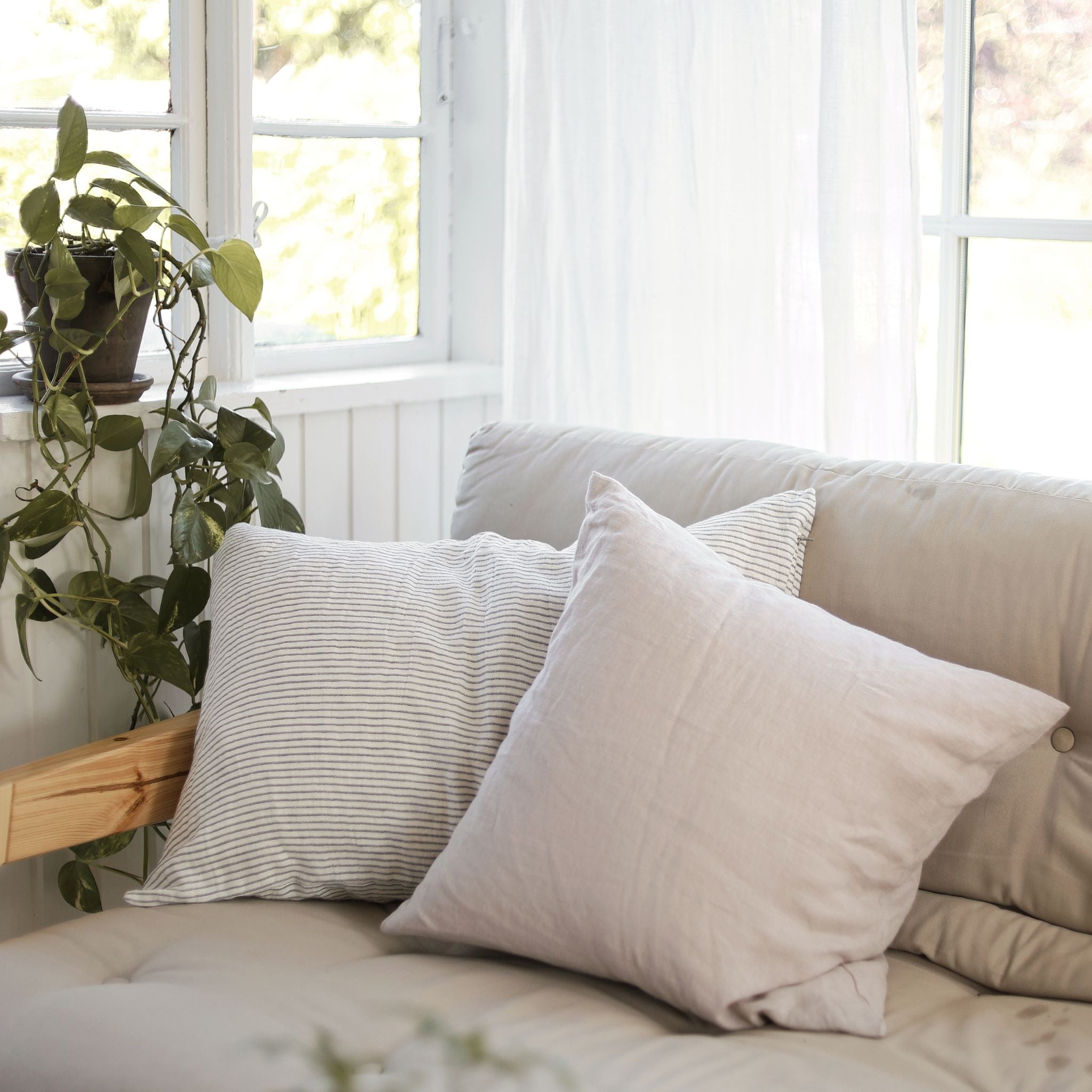 Pyntepude i hør - Stripe