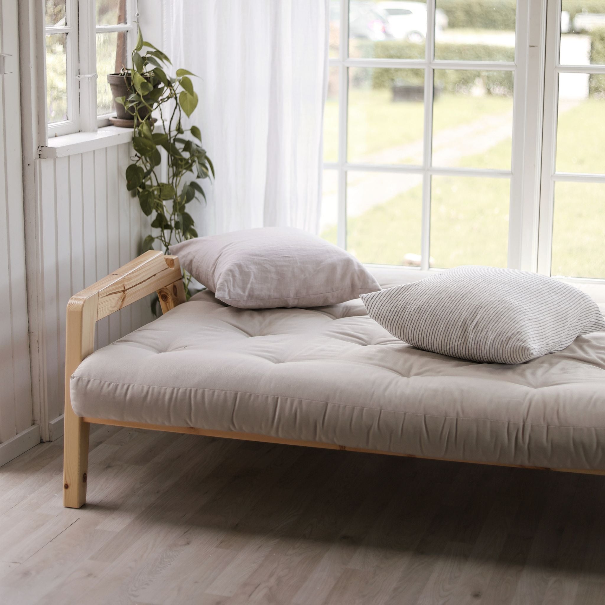 Pyntepude i hør - Stripe